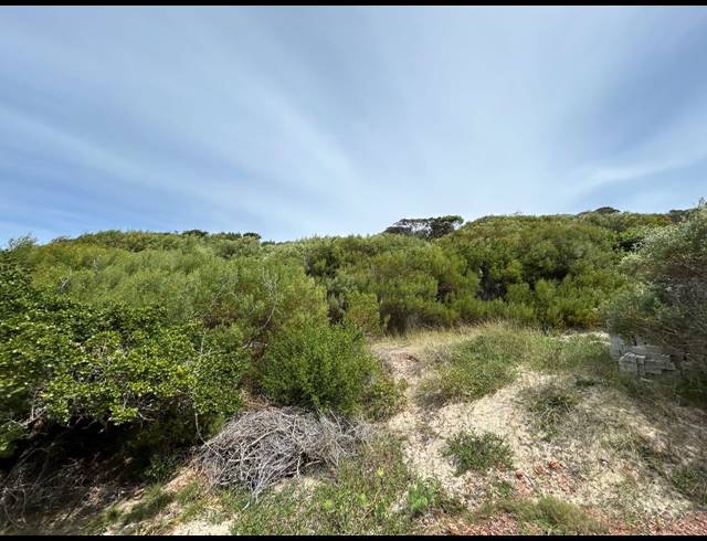 1,145M² VACANT LAND FOR SALE IN PARADISE BEACH